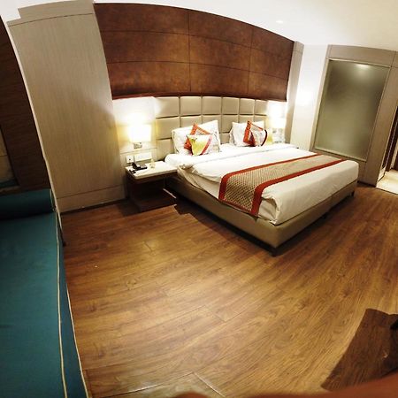 Lemonwood Suites By F9 Hotels - Trivoli Garden Chhatarpur Nova Deli Exterior foto