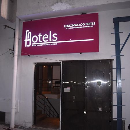 Lemonwood Suites By F9 Hotels - Trivoli Garden Chhatarpur Nova Deli Exterior foto