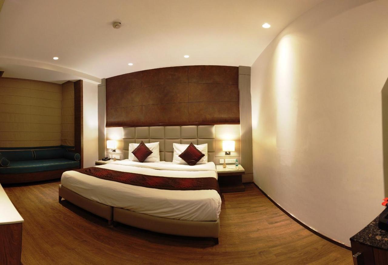 Lemonwood Suites By F9 Hotels - Trivoli Garden Chhatarpur Nova Deli Exterior foto