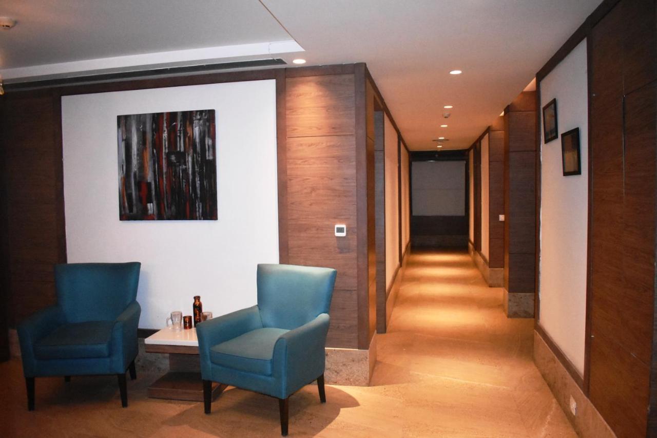 Lemonwood Suites By F9 Hotels - Trivoli Garden Chhatarpur Nova Deli Exterior foto