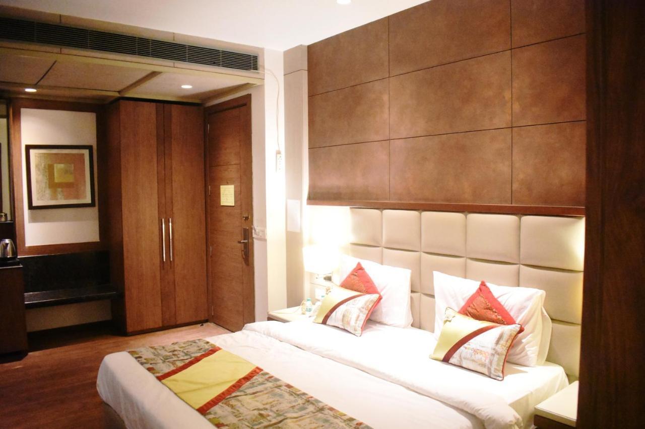 Lemonwood Suites By F9 Hotels - Trivoli Garden Chhatarpur Nova Deli Exterior foto