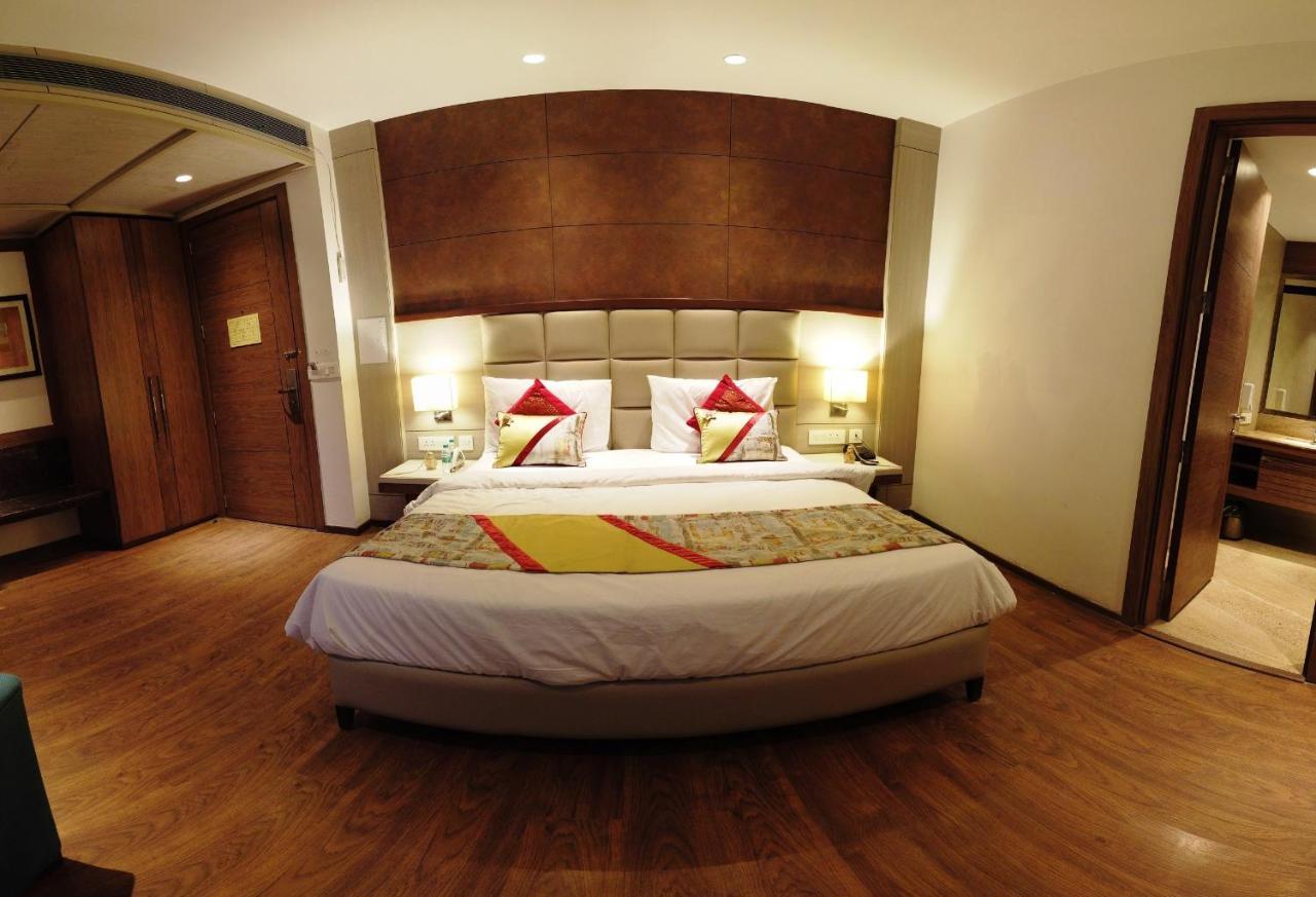 Lemonwood Suites By F9 Hotels - Trivoli Garden Chhatarpur Nova Deli Exterior foto