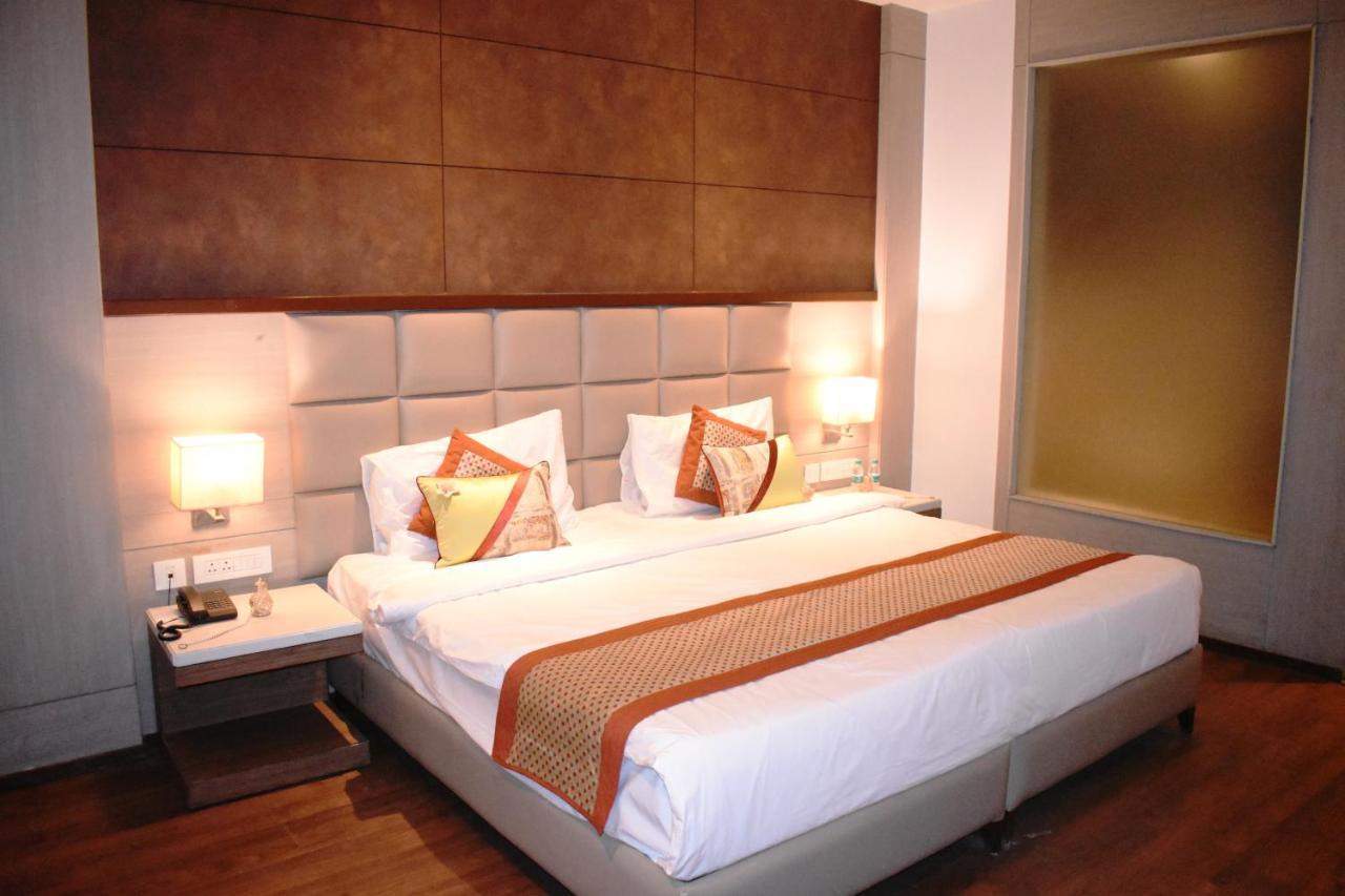 Lemonwood Suites By F9 Hotels - Trivoli Garden Chhatarpur Nova Deli Exterior foto