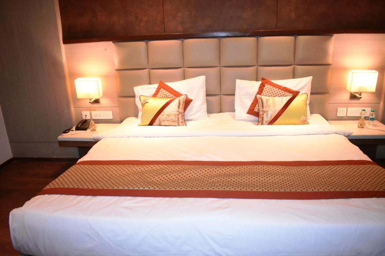 Lemonwood Suites By F9 Hotels - Trivoli Garden Chhatarpur Nova Deli Exterior foto