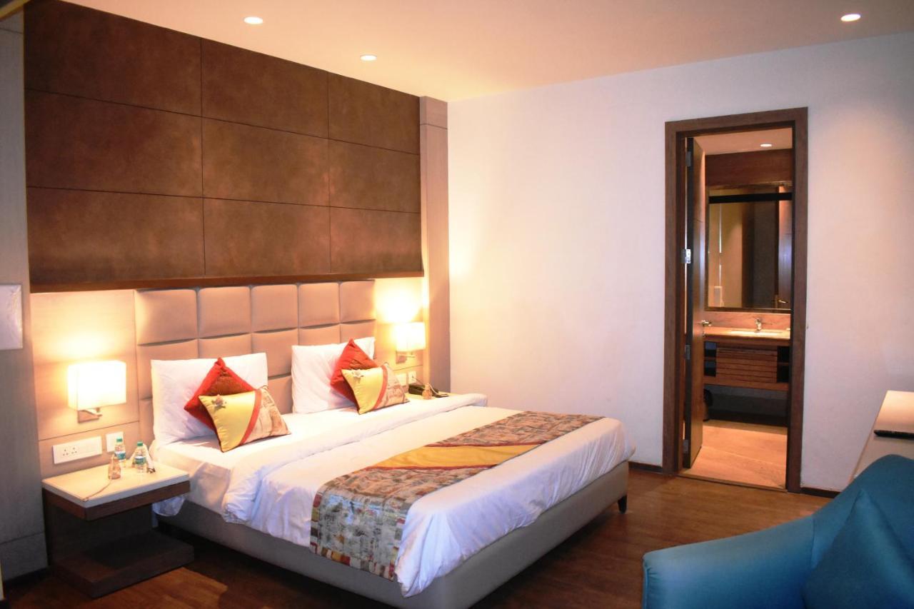 Lemonwood Suites By F9 Hotels - Trivoli Garden Chhatarpur Nova Deli Exterior foto