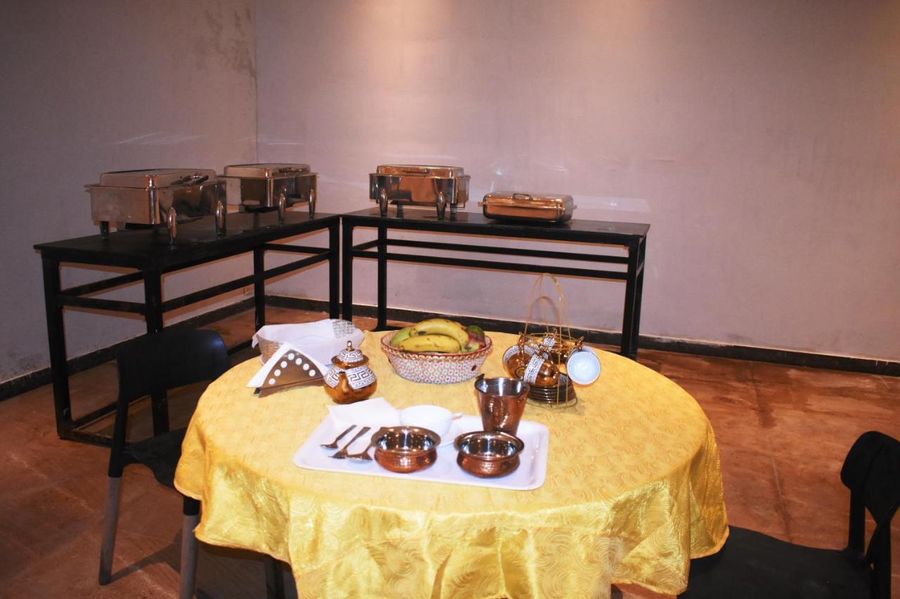 Lemonwood Suites By F9 Hotels - Trivoli Garden Chhatarpur Nova Deli Exterior foto