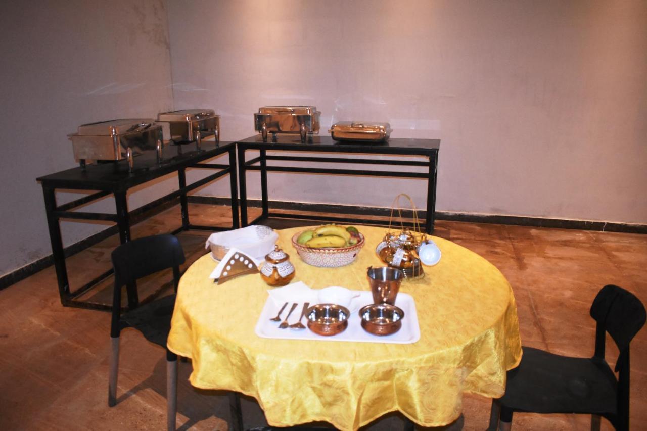 Lemonwood Suites By F9 Hotels - Trivoli Garden Chhatarpur Nova Deli Exterior foto