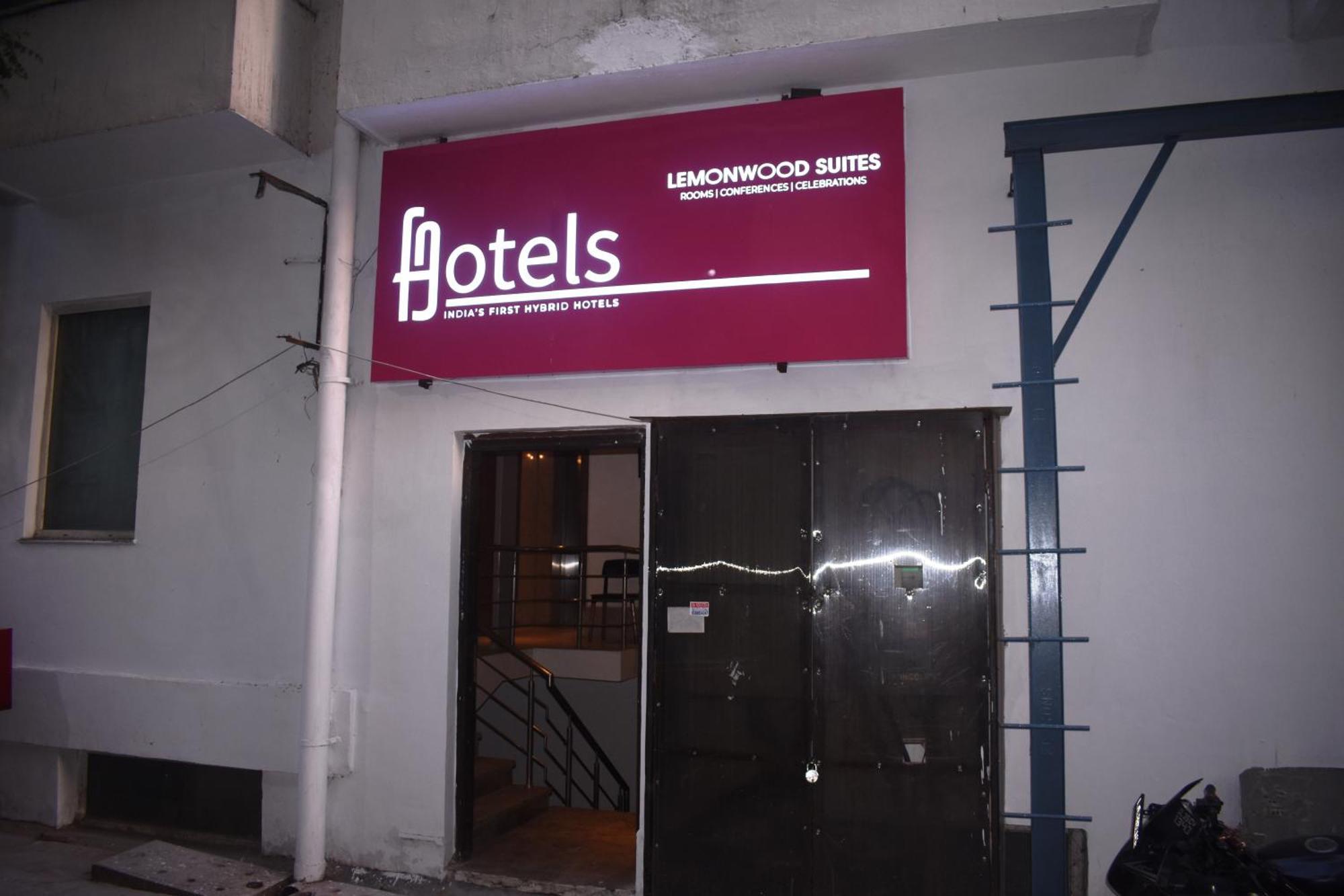 Lemonwood Suites By F9 Hotels - Trivoli Garden Chhatarpur Nova Deli Exterior foto
